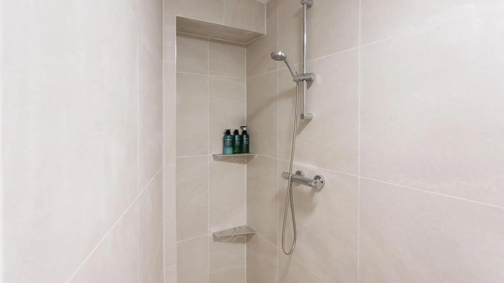 2 Bedroom Apartment City Center Belfast